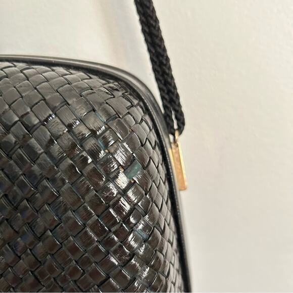 Mantessa Woven Crossbody Black - Picture 9 of 9